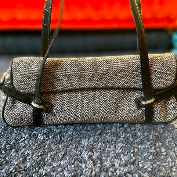 Ann Taylor Handbags - Ann Taylor purse